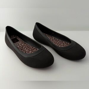 Crocs Mammoth Women’s 9 Leopard Black Lined Slip On Ballet Flat Shoe 16203